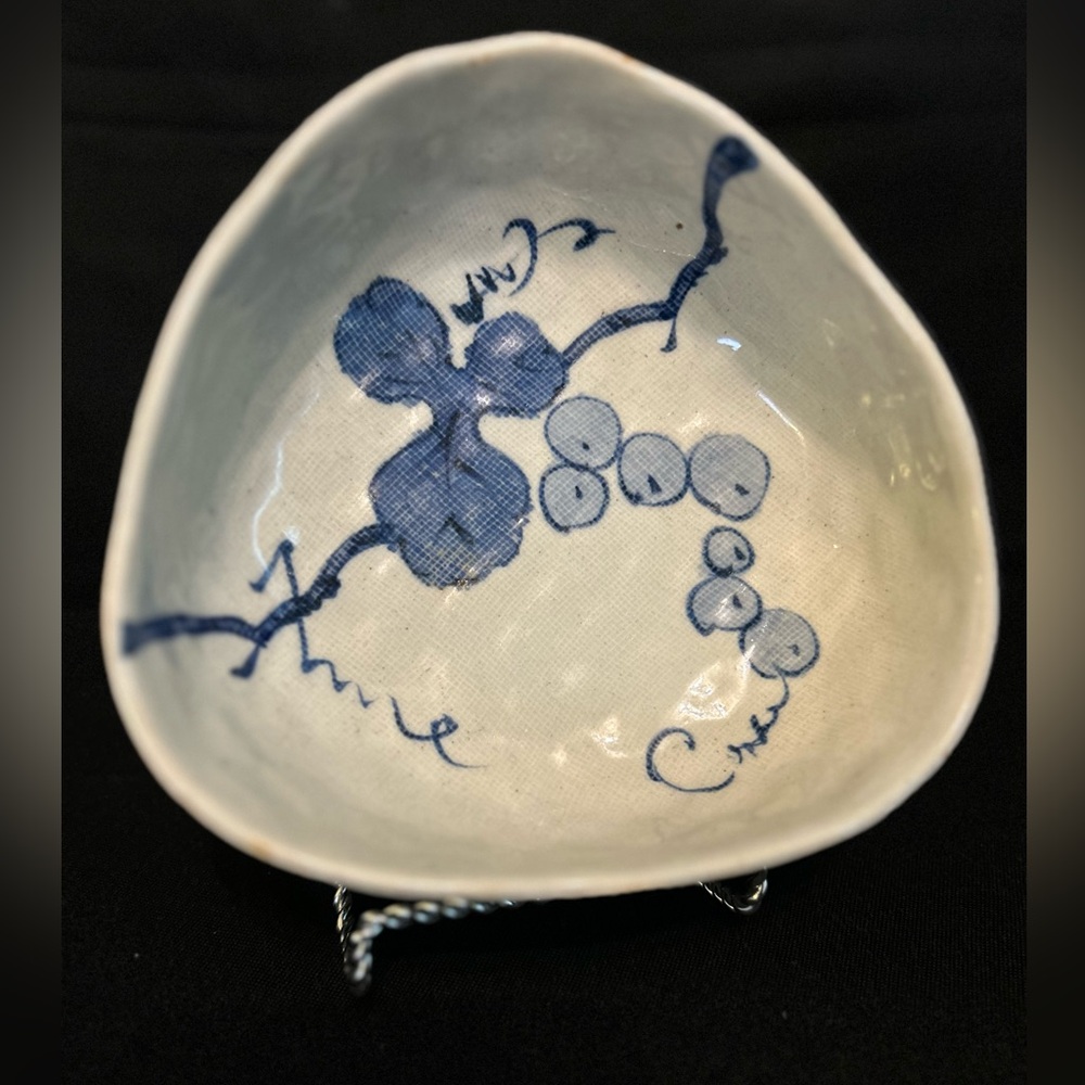 Japanese Ceramic Bowl Blue Gray Floral/Berries Triangle Shaped